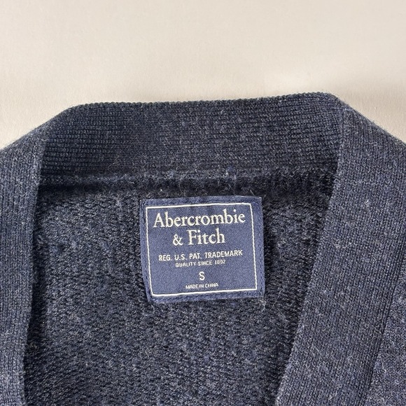 Abercrombie & Fitch Men's Small Buttoned Down Cardigan Merino Wool Sweater Blue - Picture 3 of 9